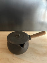 Load image into Gallery viewer, Milk pot - Black by Katsufumi Baba
