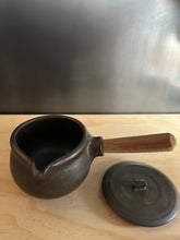 Load image into Gallery viewer, Milk pot - Black by Katsufumi Baba