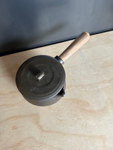 Load image into Gallery viewer, Milk pot - Black by Katsufumi Baba