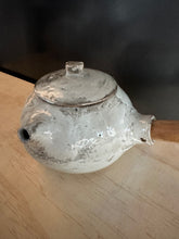 Load image into Gallery viewer, Tea pot  - Hakeme