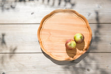 Load image into Gallery viewer, Flower shaped wooden tray