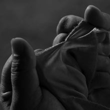 Load image into Gallery viewer, Sakiami Red fringe bag by Miki Kawamura