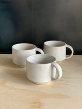 Load image into Gallery viewer, mug / C - handle