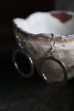 Load image into Gallery viewer, Silver earrings round medium