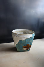 Load image into Gallery viewer, Sculpture cup - Blue / Atsushi Nakata