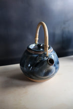 Load image into Gallery viewer, Teapot (Large) / Sodeshi