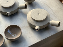 Load image into Gallery viewer, Tea Pot