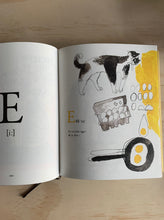 Load image into Gallery viewer, Book :  A Book Cat Dictionary