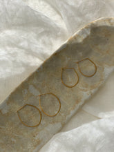 Load image into Gallery viewer, Brass earrings  oval