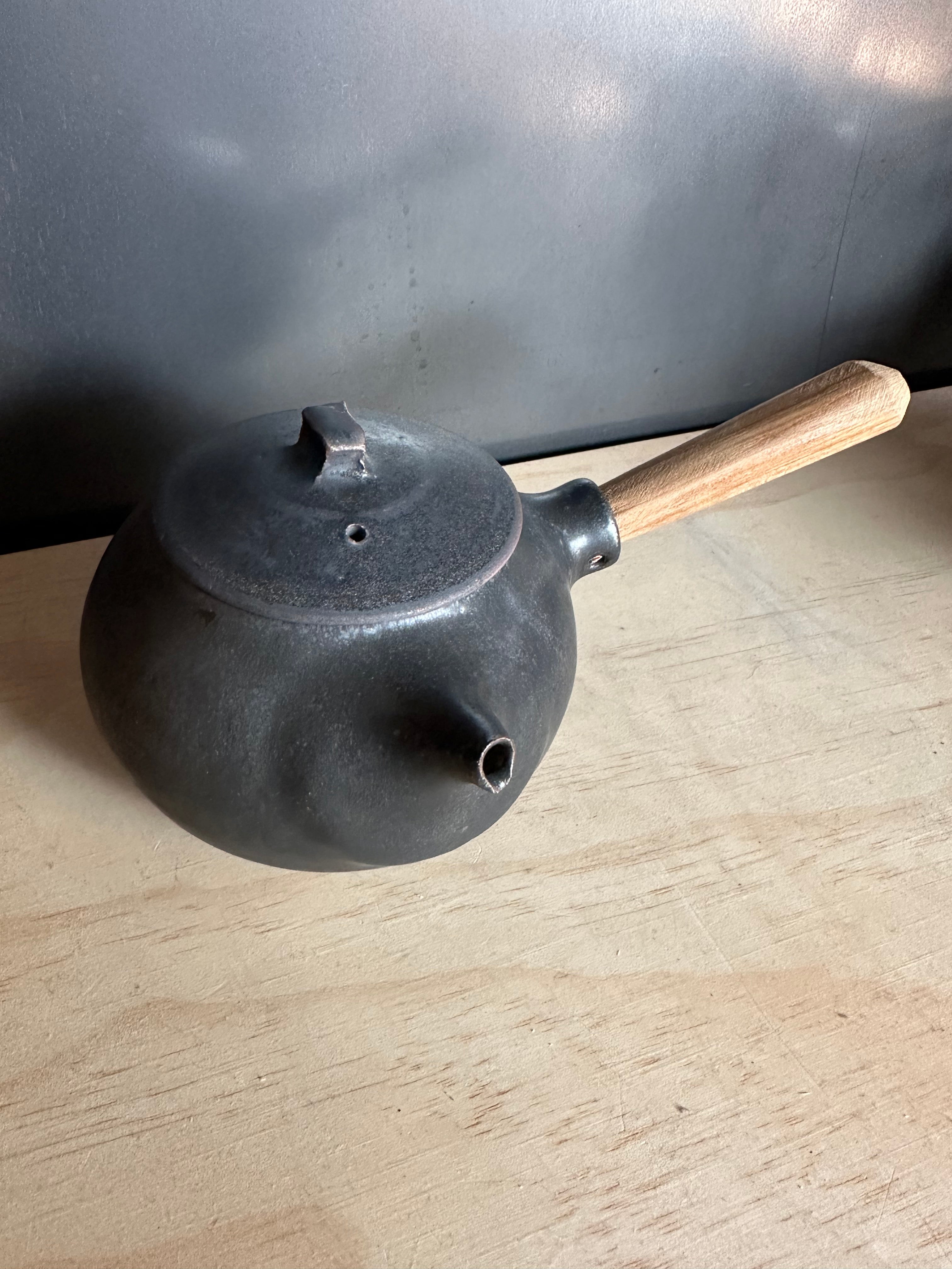 Tea pot - Black – Wonder Journal. store
