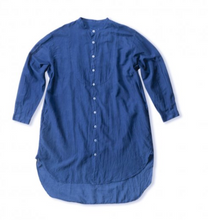Load image into Gallery viewer, TAKARAJIMASENKO / Silk and cotton long shirt - indigo dye
