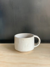 Load image into Gallery viewer, mug / C - handle
