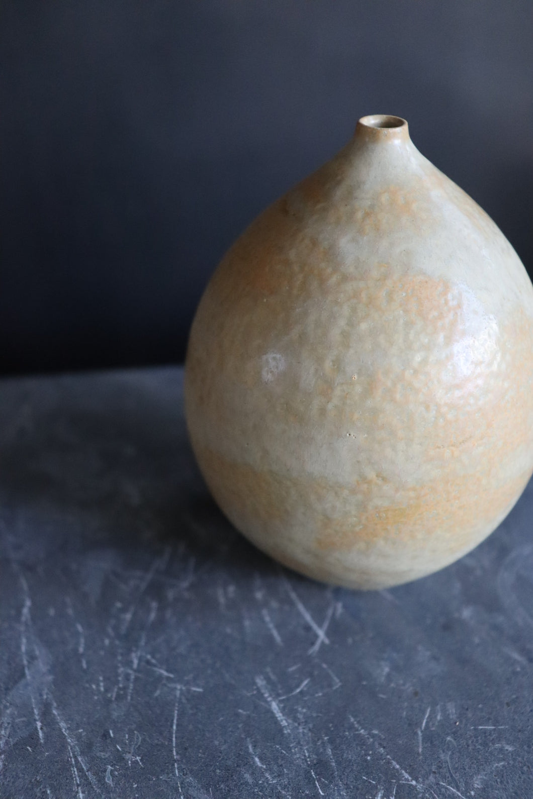 Bud vase - egg shell