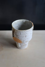 Load image into Gallery viewer, Bamboo cup - White circle / Atsushi Nakata
