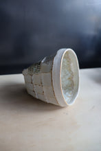 Load image into Gallery viewer, Sculpture cup - White / Atsushi Nakata
